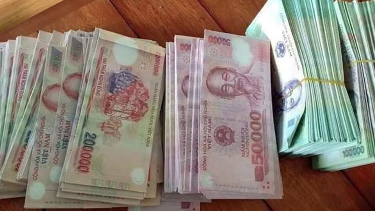 Nhiều ngân hàng tăng lãi suất trên 10%/năm bất chấp lệnh của Ngân hàng Nhà nước