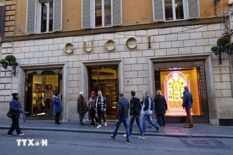 Nga: Mua sắm hàng xa xỉ trên thương mại điện tử tăng