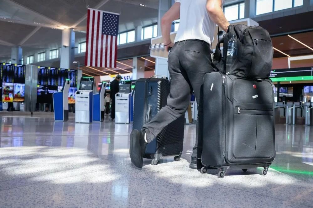 Fox News: Mỹ sắp đình chỉ visa định cư với công dân từ 75 nước, có Nga, Iran