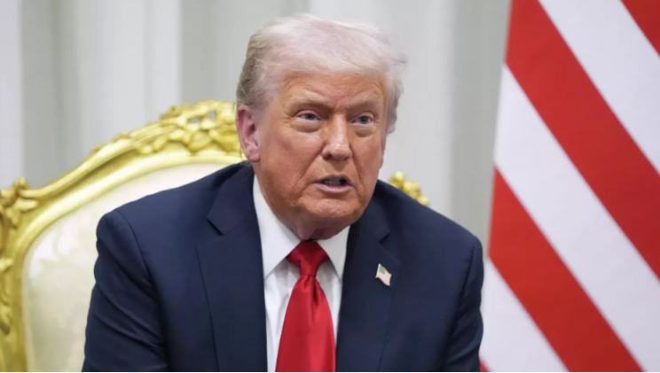 Tổng thống Mỹ Trump tuyên bố tạm dừng chiến dịch “Dự án Tự do” tại eo biển Hormuz