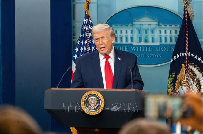 Tổng thống Trump cảnh báo Trung Quốc và Nga không được cung cấp vũ khí cho Iran