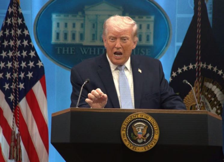 Tổng thống Trump tuyên bố sẽ sớm coi eo biển Hormuz là lãnh thổ của Mỹ