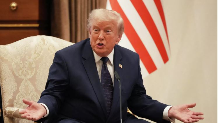 Chuyên gia: Ông Trump tìm đến ông Putin để mua dầu diesel, còn Zelensky dùng chiêu bài 
