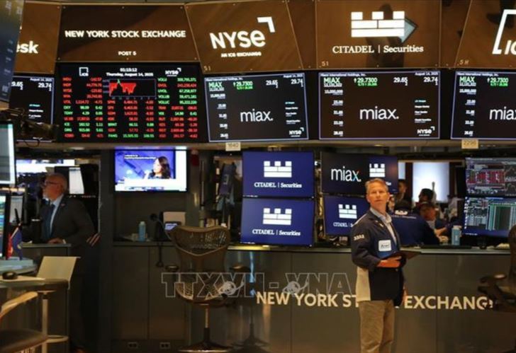 Chứng khoán Mỹ đi xuống sau dữ liệu việc làm