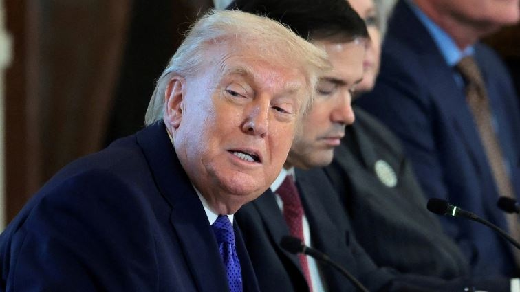 Ông Trump ký sắc lệnh khẩn cấp bảo vệ nguồn thu từ dầu mỏ của Venezuela