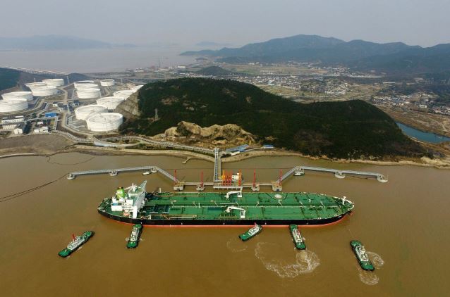 Mỹ áp lệnh trừng phạt nước nhập khẩu dầu nhiều nhất thế giới, bất ngờ lý do không phải vì mua dầu Nga