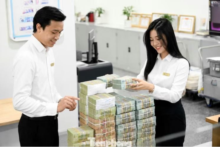 Ngân hàng rầm rộ phát hành chứng chỉ tiền gửi