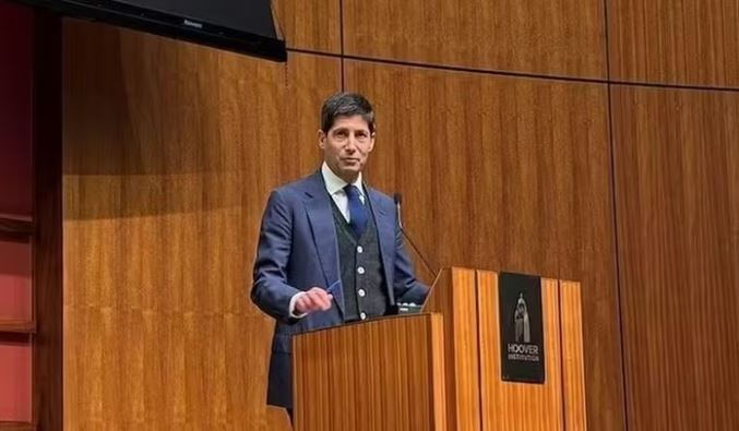 Fed tiếp tục giữ nguyên lãi suất cơ bản, sắp có chủ tịch mới