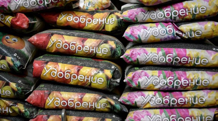 Sau bốn năm, EU vẫn chưa tìm được phương án thay thế phân bón Nga