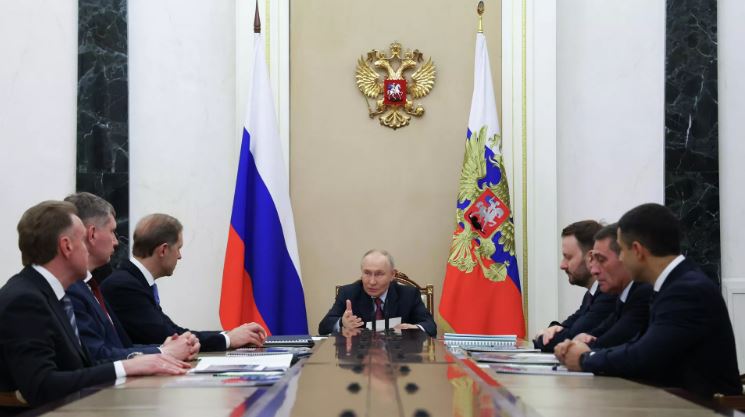 Tổng thống Putin: Các doanh nghiệp hóa chất Nga sản xuất hàng nghìn loại sản phẩm