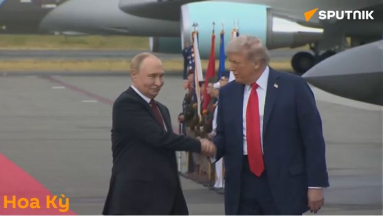 Tổng thống Putin và những lần bắt tay định hình năm 2025