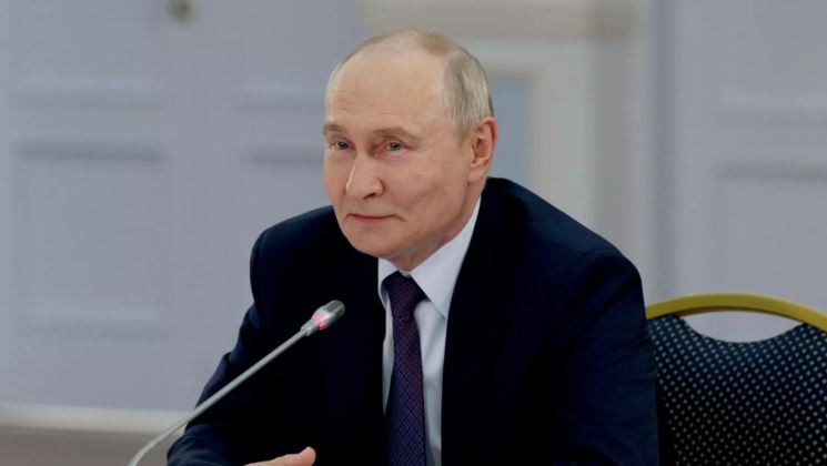 Tổng thống Putin kể rằng cha ông đã nhiều năm hiến máu