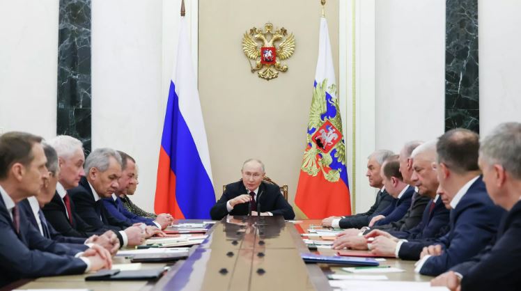 Tổng thống Putin yêu cầu phái đoàn Nga báo cáo về kết quả đàm phán tại Geneva