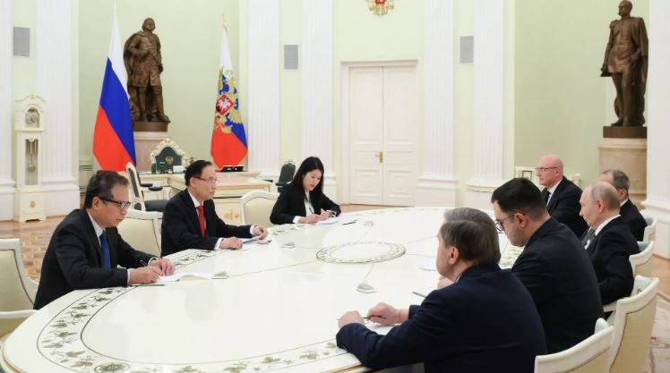 Điện Kremlin nói về cuộc gặp giữa Tổng thống Nga Putin và Bộ trưởng Ngoại giao Việt Nam