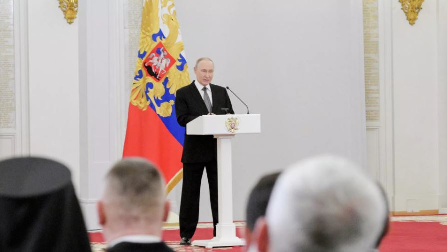 Ông Putin: Mọi người Nga đều được gắn kết bởi sự kính phục trước chiến công của các anh hùng