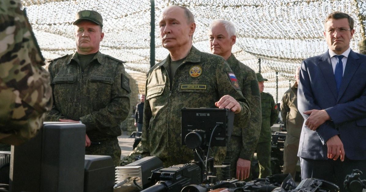 Tổng thống Putin đã thăm Sở chỉ huy của nhóm quân hợp thành