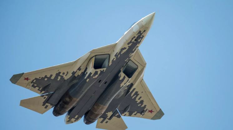 Su-57 của Nga thực hiện chuyến bay đầu tiên với động cơ thế hệ thứ năm