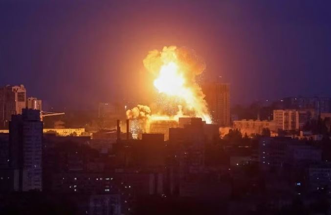 Nga tập kích tên lửa dữ dội vào Ukraine, nổ lớn liên tiếp tại Kiev