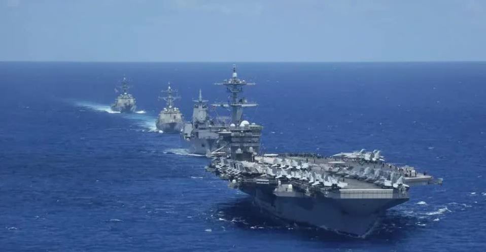 Tổng thống Trump: Iran phóng 111 tên lửa vào tàu sân bay Mỹ