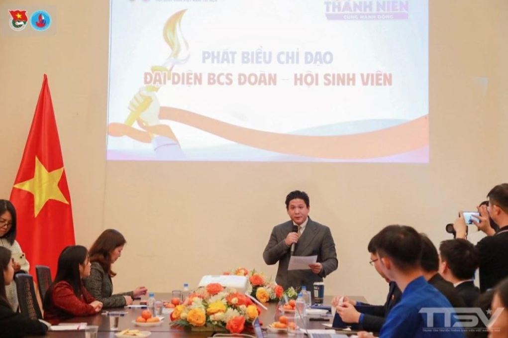 Thanh niên Việt Nam tại Nga cùng hành động chào mừng thành công Đại hội XIV của Đảng