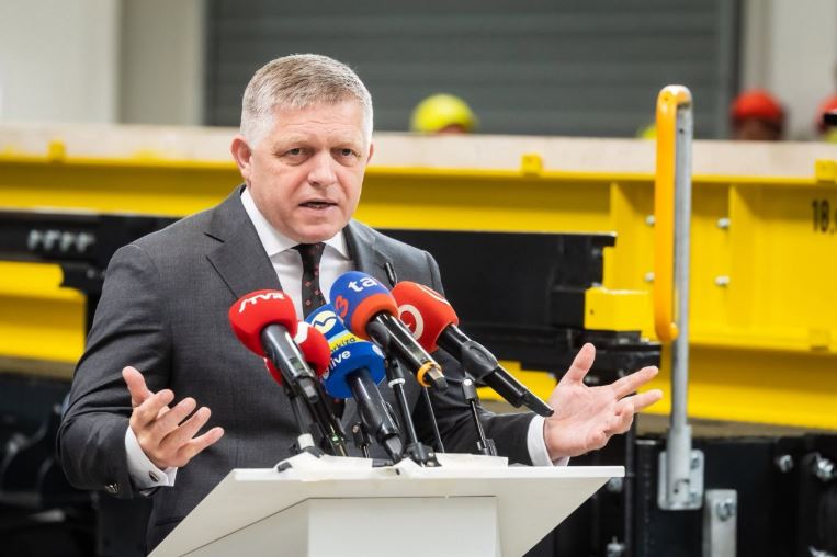 Thủ tướng Slovakia yêu cầu EU đền bù số vũ khí đã viện trợ Ukraine