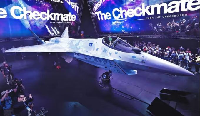 Su-75 Checkmate rời xưởng, Nga tung quân cờ 'chiếu tướng' định nghĩa lại cuộc chơi