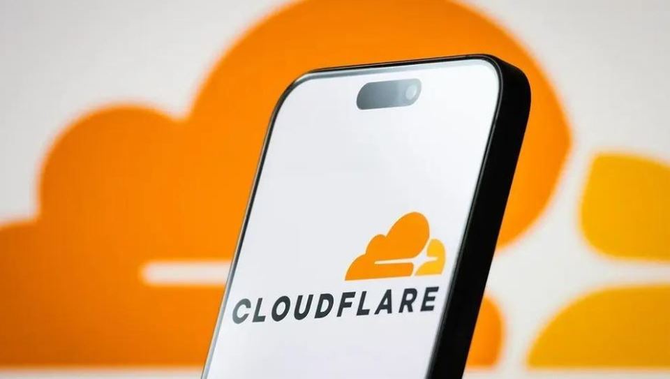 Vì sao sự cố tại Cloudflare khiến ChatGPT, Canva… 'đơ' nhiều giờ?