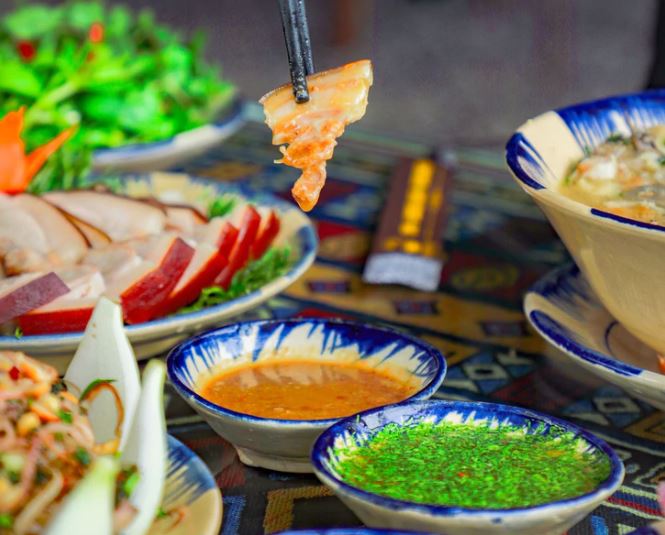Vì sao ăn quá no thường xuyên khiến cơ thể nhanh lão hóa?