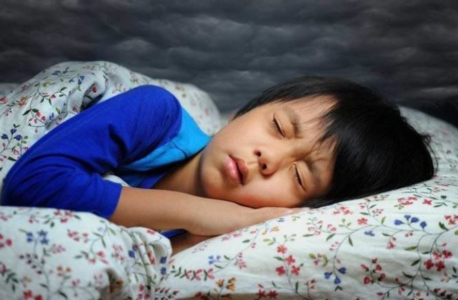 Vì sao rối loạn giấc ngủ ở trẻ em thành thị gia tăng?