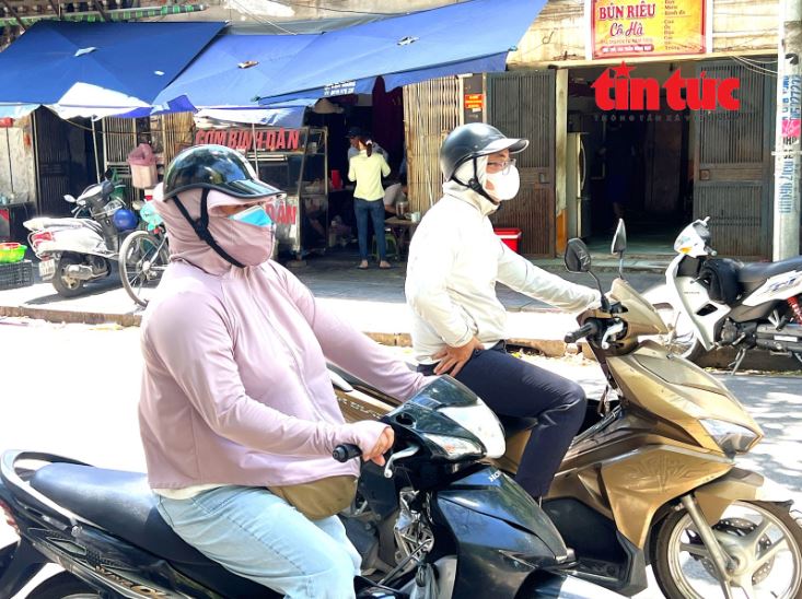 Nguy cơ say nắng, say nóng và đột quỵ trong thời tiết nắng nóng gay gắt