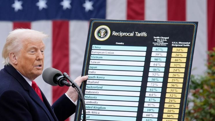 Các chuyên gia chỉ ra mối nguy từ việc leo thang xung đột thương mại EU - Mỹ