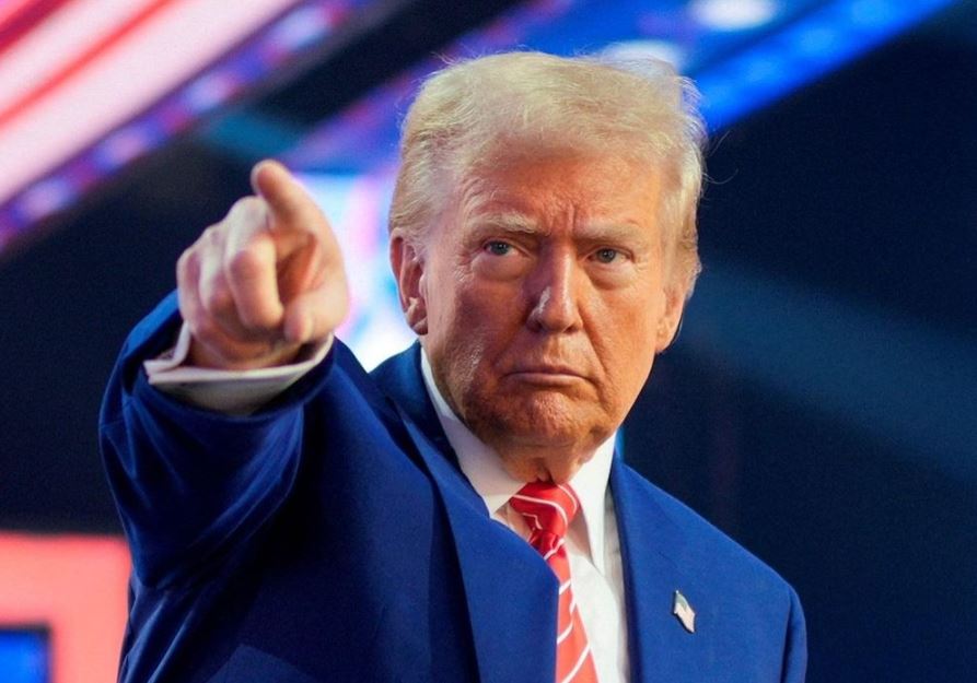 Ông Trump nhượng bộ