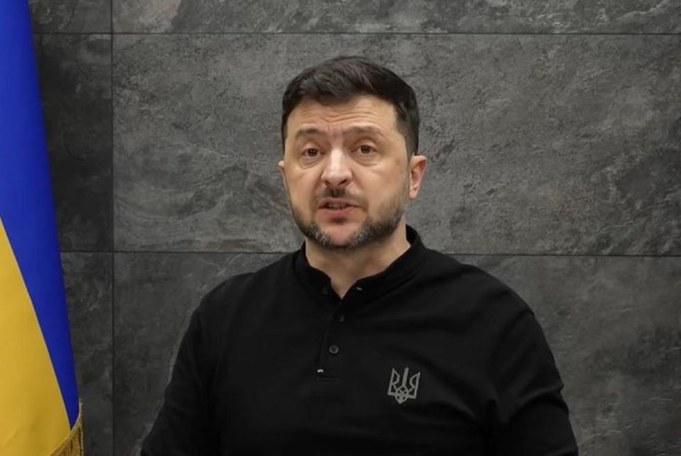 Ông Zelensky bị tố không ủng hộ hòa bình, Ukraine tấn công tàu Nga ở Biển Caspian