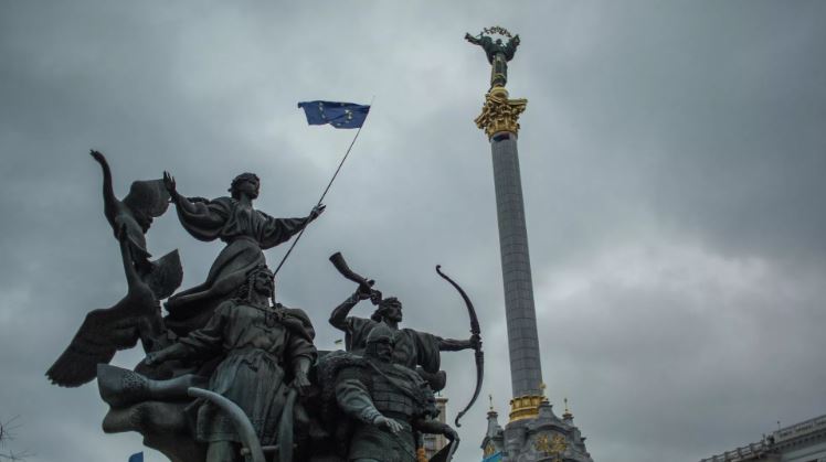 Sự tích hợp bị hủy bỏ. Ukraina đóng cửa con đường vào EU