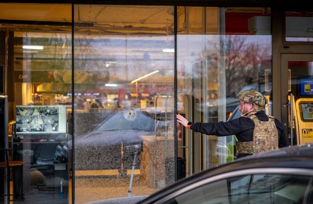 Diễn biến vụ xả súng hàng loạt, bắt giữ con tin ở Ukraine