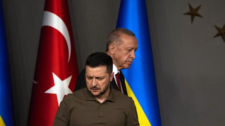 Chuyên gia Thổ Nhĩ Kỳ giải thích sắc thái lễ tân trong cuộc đón tiếp Zelensky ở Ankara