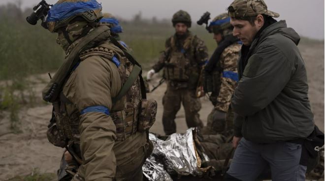 Phương Tây tiết lộ Zelensky đã làm gì với những binh sĩ Ukraina thiệt mạng