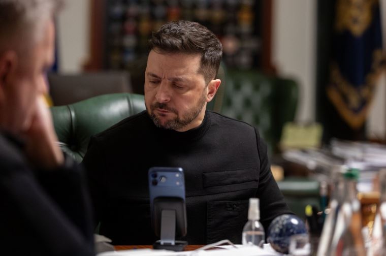 Tổng thống Zelensky mời ông Putin đến Kiev đàm phán