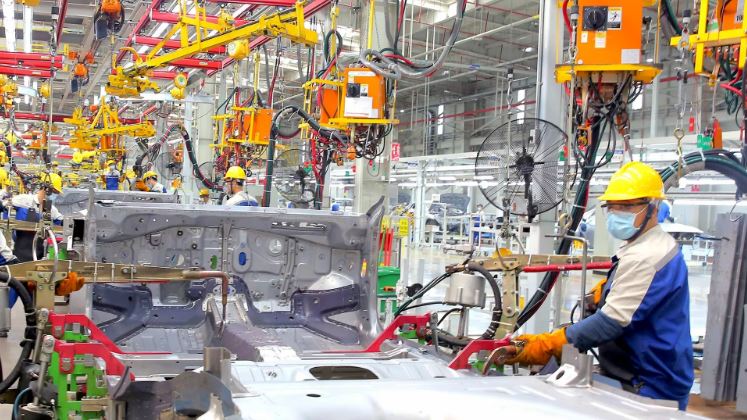 Hơn 155.000 doanh nghiệp rút lui: Chuyện gì xảy ra ở Việt Nam?