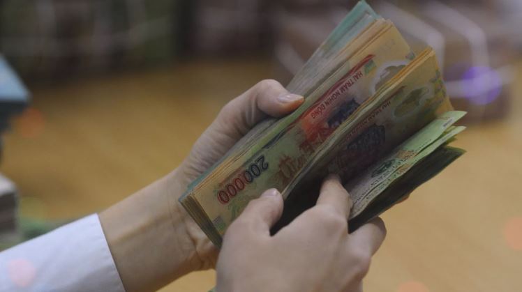 Trái phiếu Chính phủ Việt Nam đắt hàng, dư nợ tín dụng vượt 145% GDP