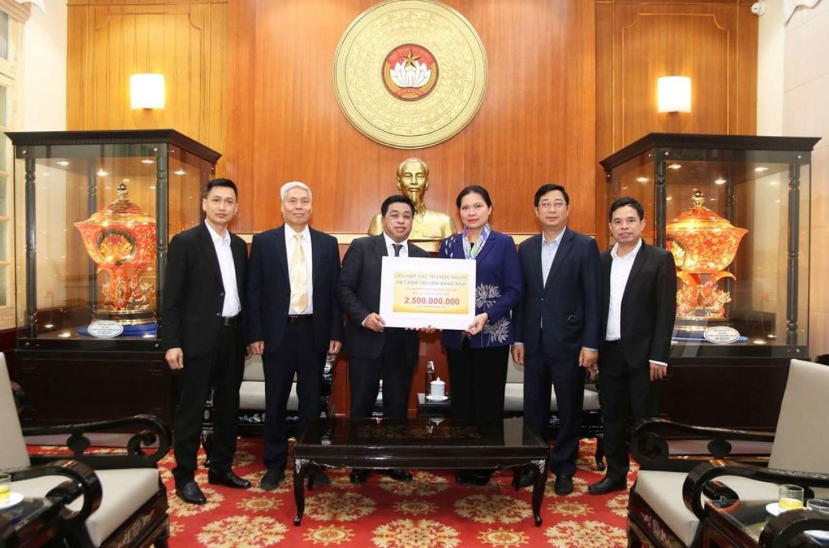 Những 'viên gạch hồng' trên khắp hành tinh