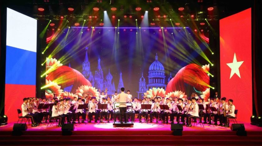 Tổng Bí thư Tô Lâm dự Chương trình nghệ thuật “Tâm hồn Nga trong lòng Việt Nam”