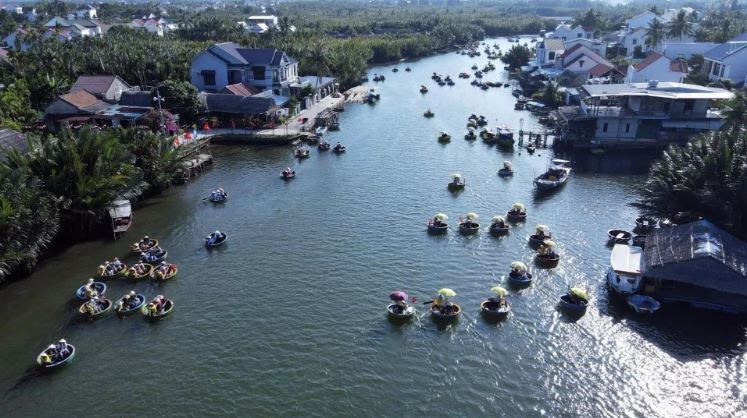 Việt Nam lập kỷ lục mới về du lịch, khách Nga dẫn đầu