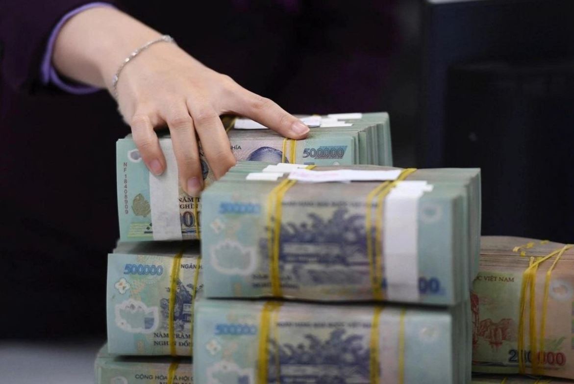 Lãi vay lên 14%/năm, doanh nghiệp 'gồng mình' trả lãi