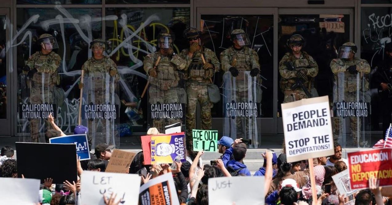 Mỹ siết visa, lao động tay nghề cao mắc kẹt ở quê nhà