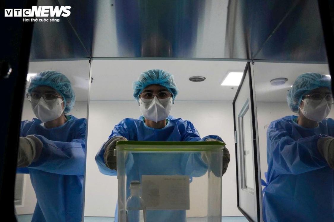 Cận cảnh hành trình đưa thuốc ung thư Nga từ phòng lạnh tới cơ thể bệnh nhân