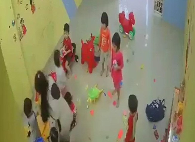Đình chỉ hoạt động cơ sở giữ trẻ đánh trẻ ở Nha Trang