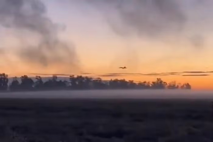 Máy bay Su-34 của Nga bay cực thấp ném bom táo bạo ở Ukraine