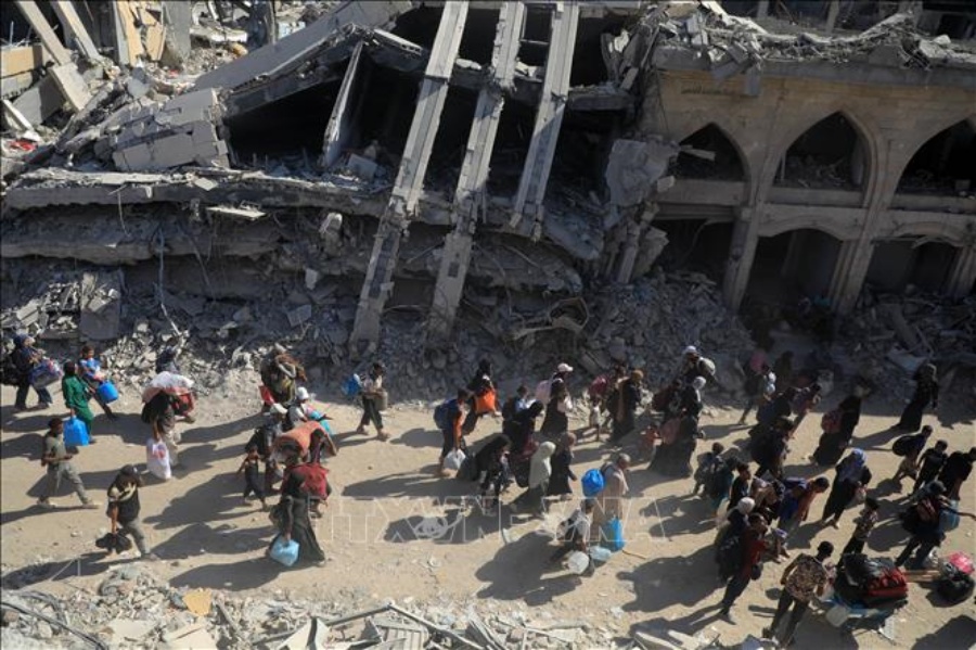 Khoảng 100 người bị thiệt mạng trong cuộc không kích mới tại Gaza