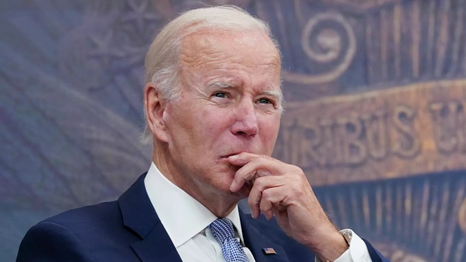 Kennedy Jr. nói Biden làm hoen ố danh tiếng do bám víu vào quyền lực